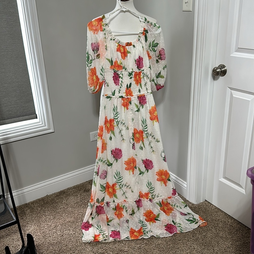 NWT beautiful floral SkyLar Rose maxi dress with shirred waistline detail - Picture 2 of 6